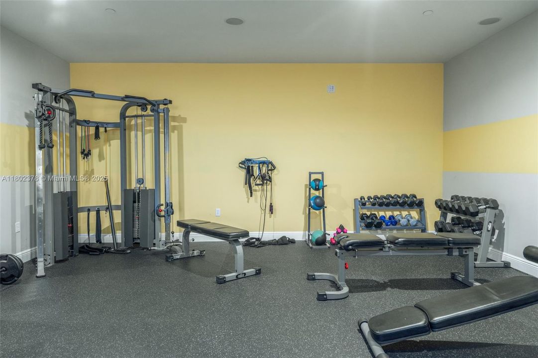 Recently Sold: $399,000 (3 beds, 2 baths, 1562 Square Feet)