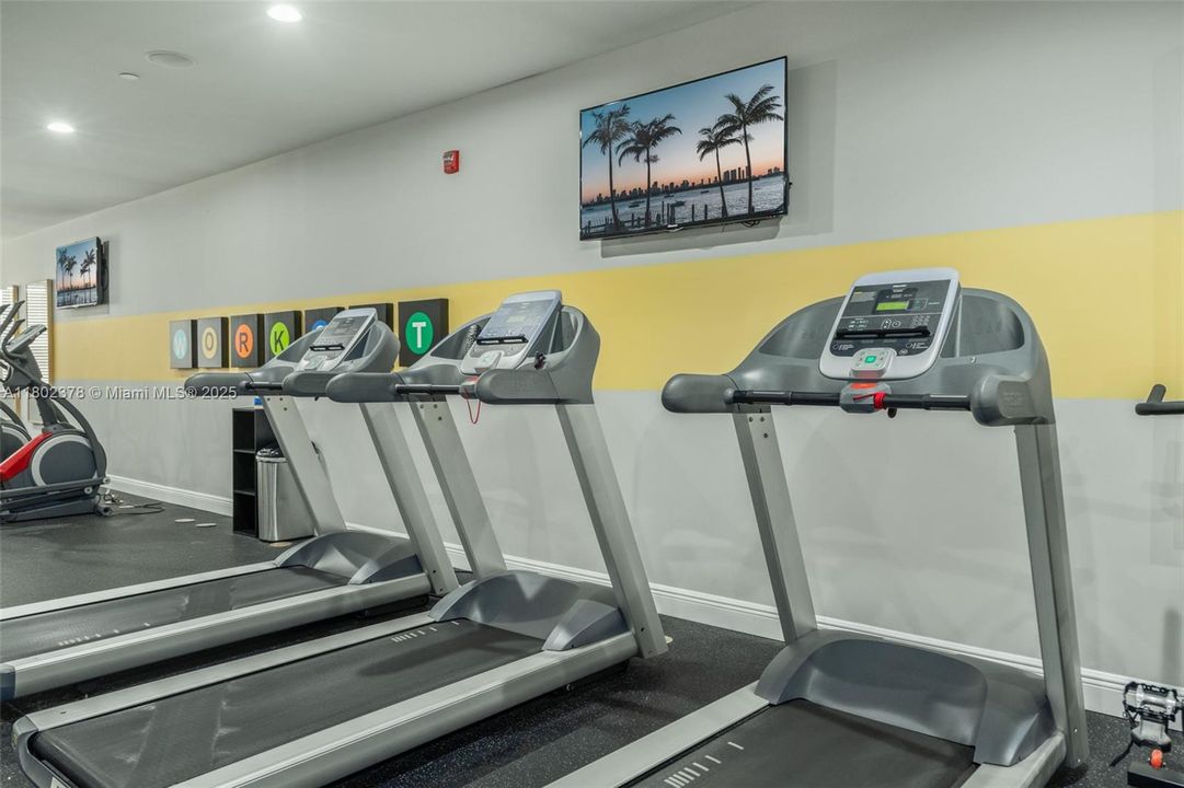 Recently Sold: $399,000 (3 beds, 2 baths, 1562 Square Feet)