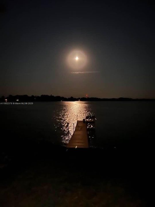 Recently Sold: $399,000 (3 beds, 2 baths, 1562 Square Feet)