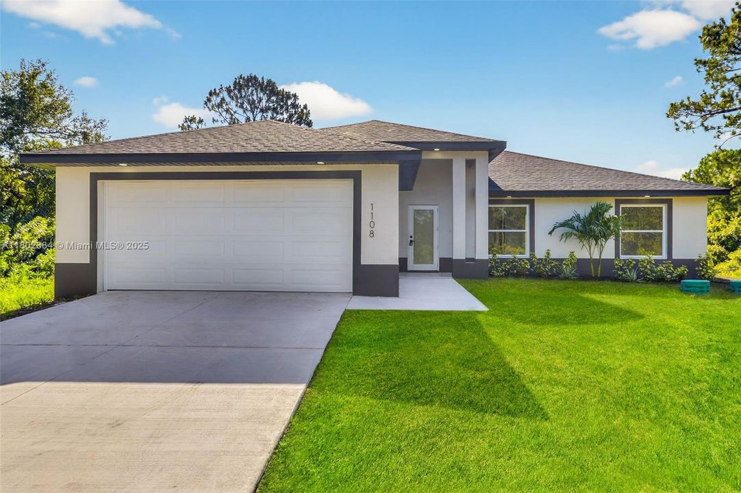 Active With Contract: $350,000 (3 beds, 2 baths, 1620 Square Feet)