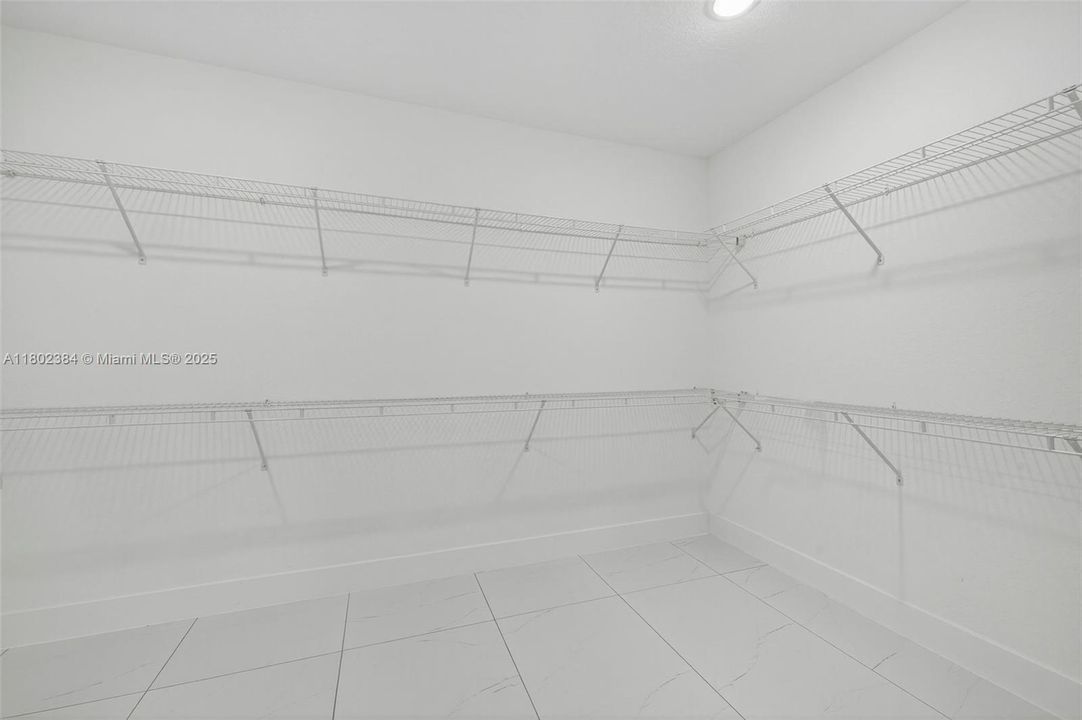 Active With Contract: $350,000 (3 beds, 2 baths, 1620 Square Feet)