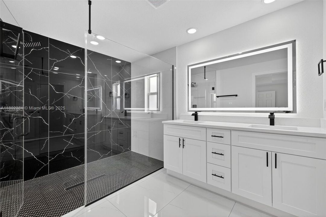 Active With Contract: $350,000 (3 beds, 2 baths, 1620 Square Feet)