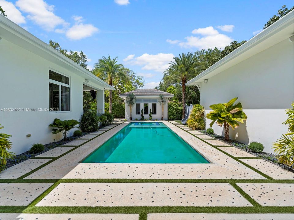 Recently Rented: $18,500 (5 beds, 6 baths, 4928 Square Feet)