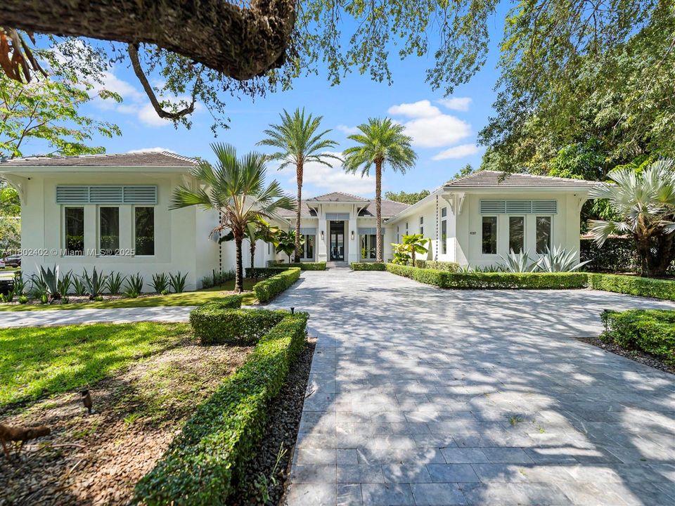 Recently Rented: $18,500 (5 beds, 6 baths, 4928 Square Feet)