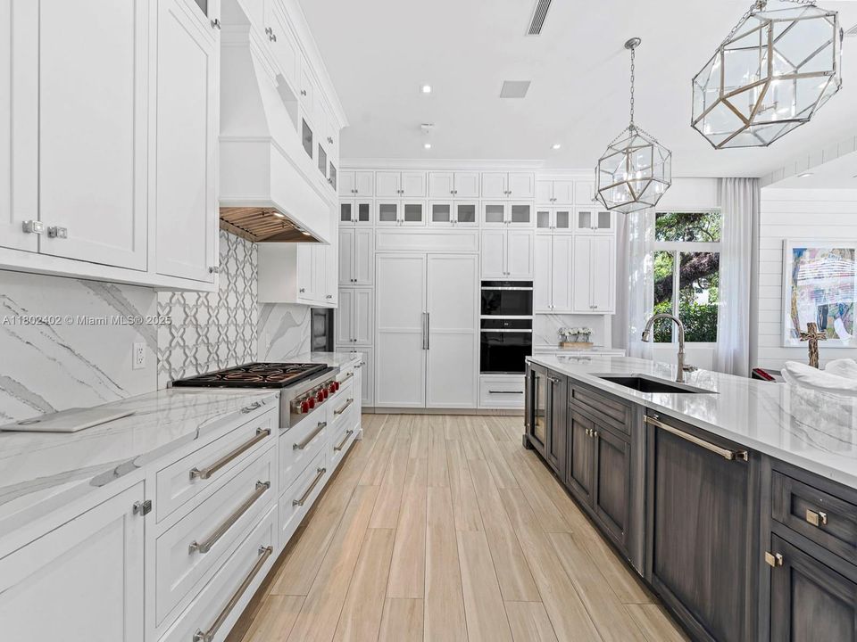 Recently Rented: $18,500 (5 beds, 6 baths, 4928 Square Feet)