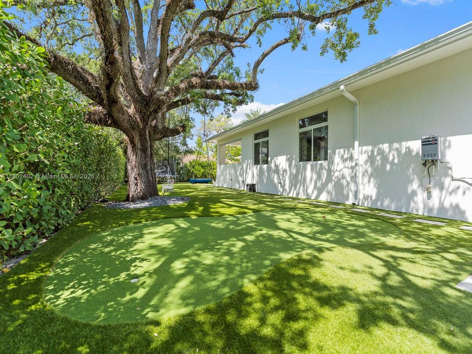 Recently Rented: $18,500 (5 beds, 6 baths, 4928 Square Feet)