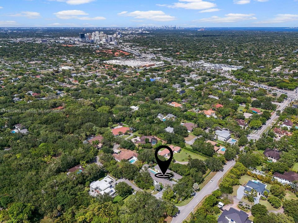 Recently Rented: $18,500 (5 beds, 6 baths, 4928 Square Feet)