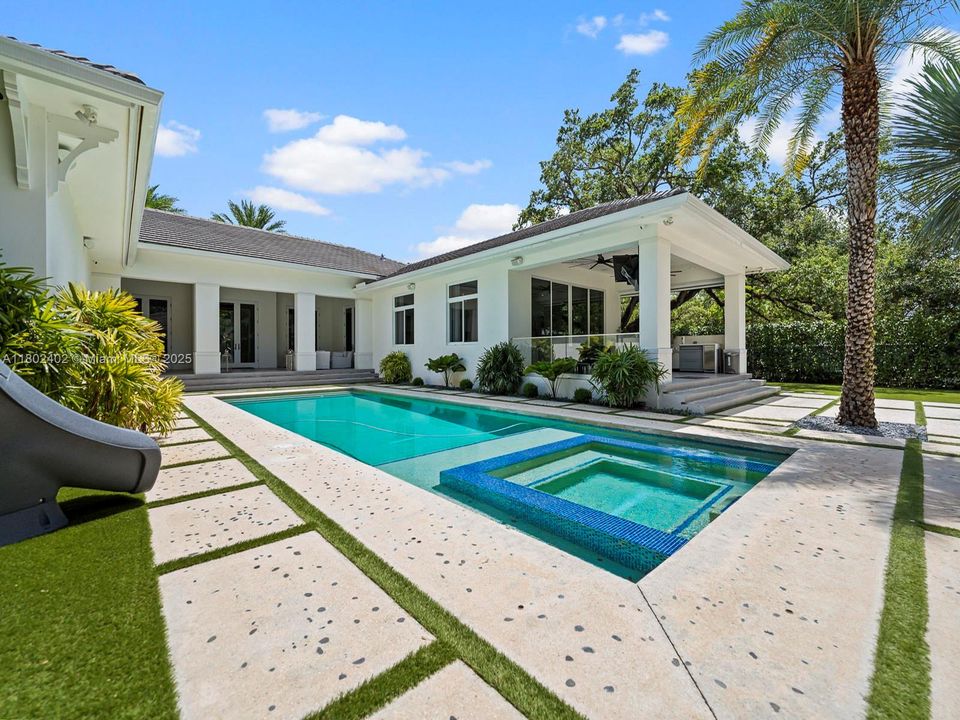 Recently Rented: $18,500 (5 beds, 6 baths, 4928 Square Feet)