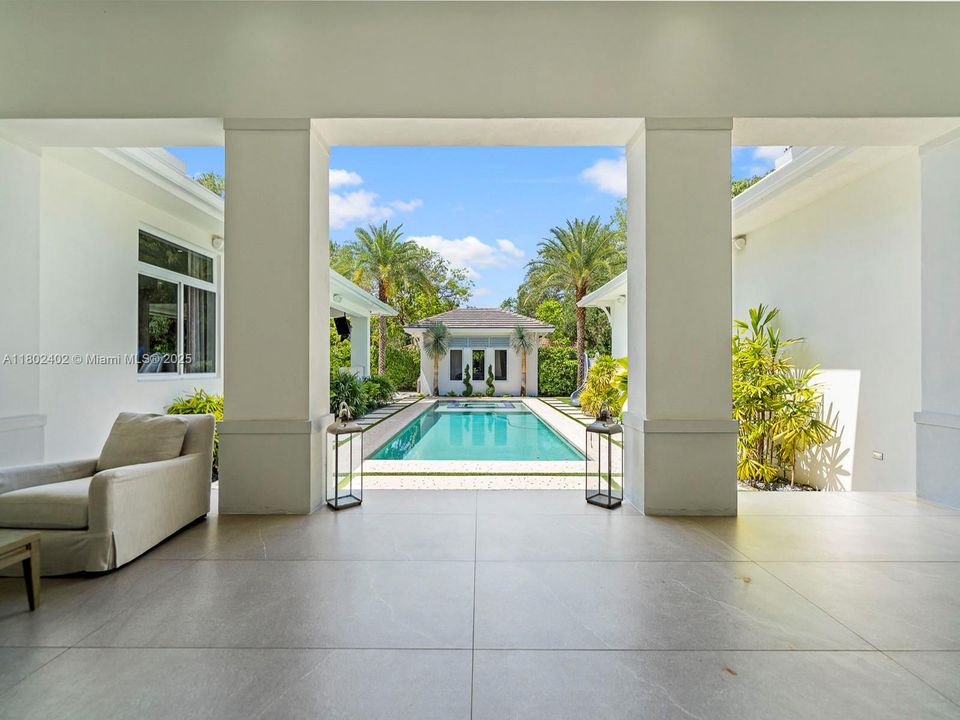 Recently Rented: $18,500 (5 beds, 6 baths, 4928 Square Feet)