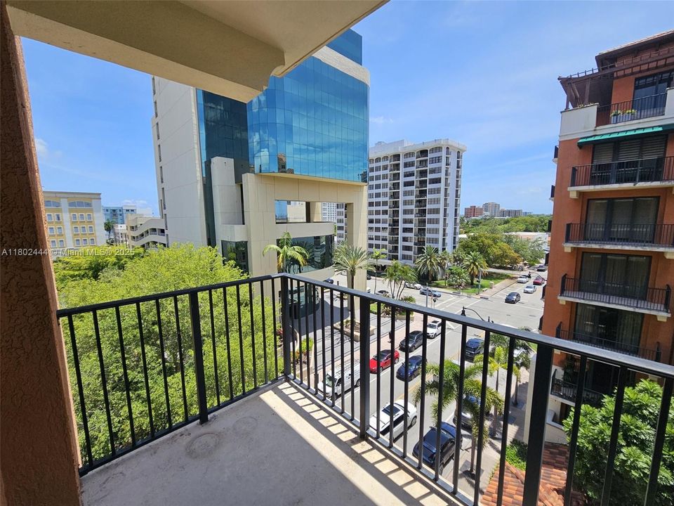 Vendido Recientemente: $850,000 (2 camas, 2 baños, 1353 Pies cuadrados)