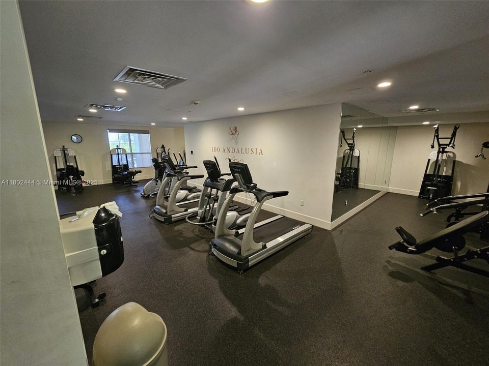 Vendido Recientemente: $850,000 (2 camas, 2 baños, 1353 Pies cuadrados)