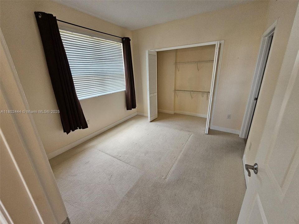 Vendido Recientemente: $850,000 (2 camas, 2 baños, 1353 Pies cuadrados)