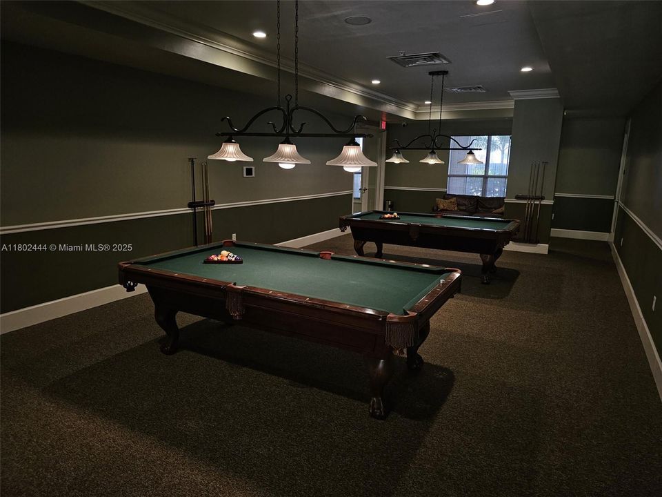 Vendido Recientemente: $850,000 (2 camas, 2 baños, 1353 Pies cuadrados)