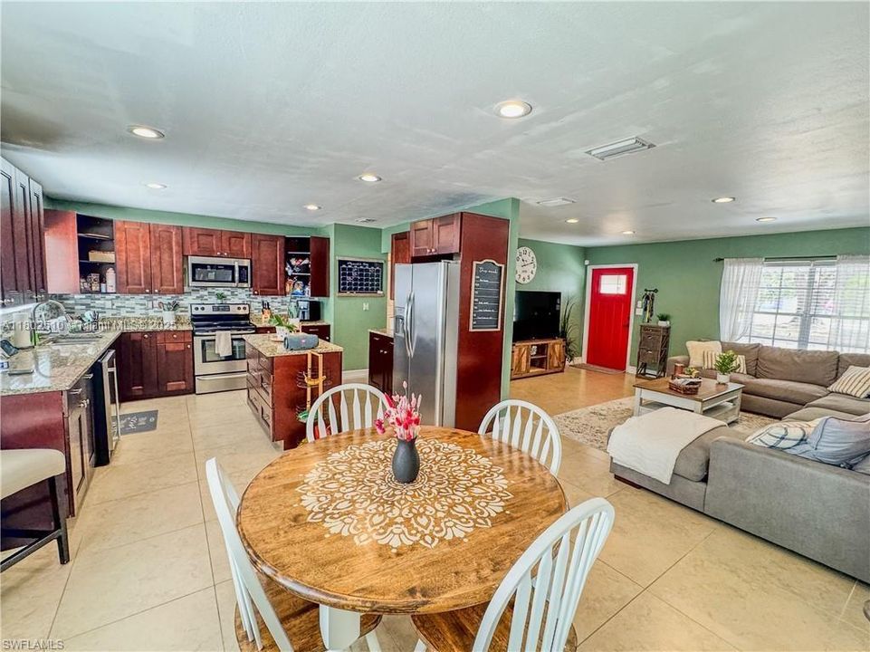 4002 CASCADE LNLABELLE, FL 33935