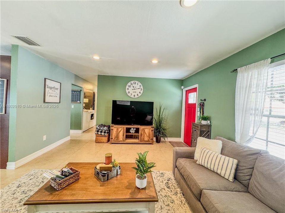 4002 CASCADE LNLABELLE, FL 33935