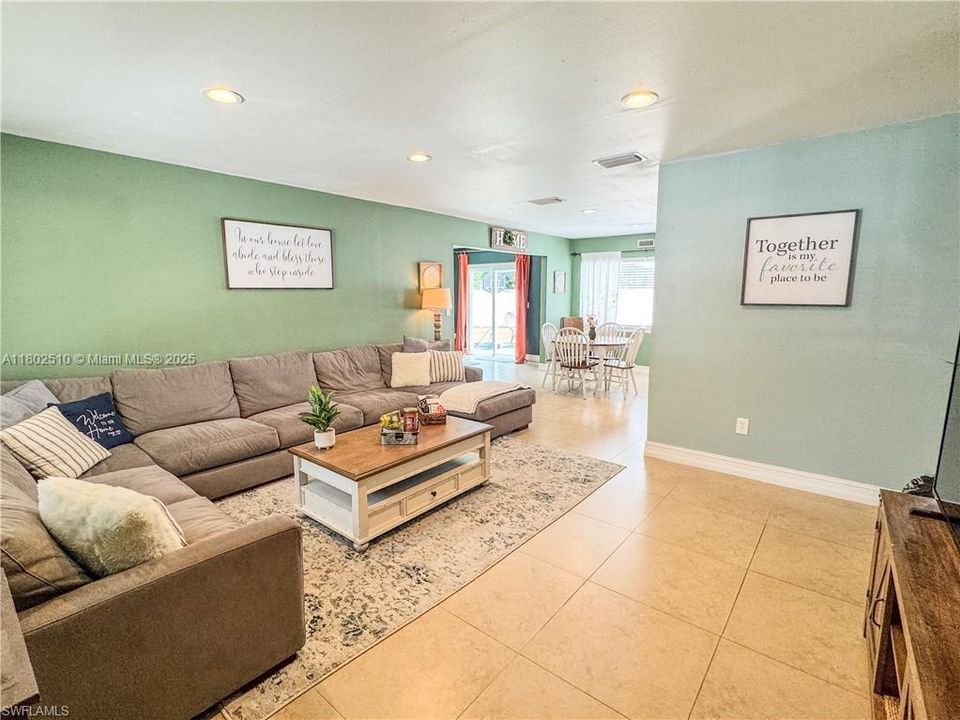 4002 CASCADE LNLABELLE, FL 33935