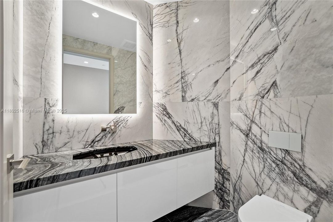 For Rent: $57,500 (5 beds, 7 baths, 3803 Square Feet)