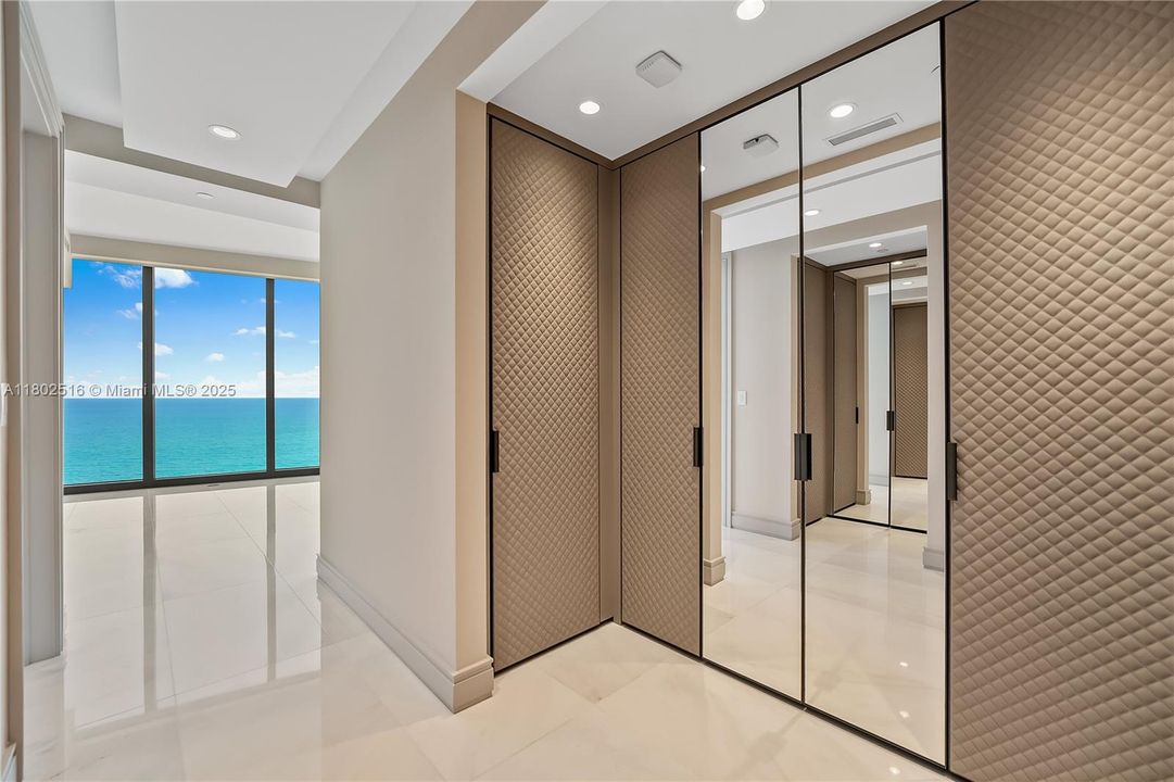 For Rent: $57,500 (5 beds, 7 baths, 3803 Square Feet)