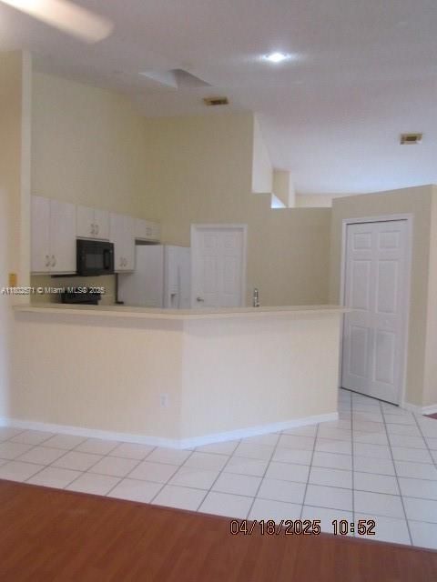 Recently Rented: $2,500 (3 beds, 2 baths, 1544 Square Feet)