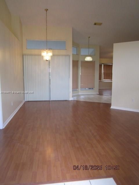 Recently Rented: $2,500 (3 beds, 2 baths, 1544 Square Feet)