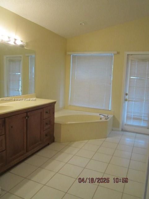 Recently Rented: $2,500 (3 beds, 2 baths, 1544 Square Feet)