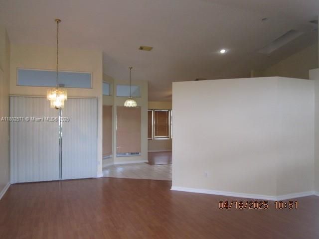 Recently Rented: $2,500 (3 beds, 2 baths, 1544 Square Feet)