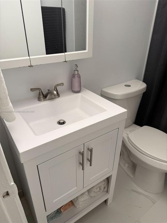 Recently Sold: $220,000 (1 beds, 1 baths, 634 Square Feet)