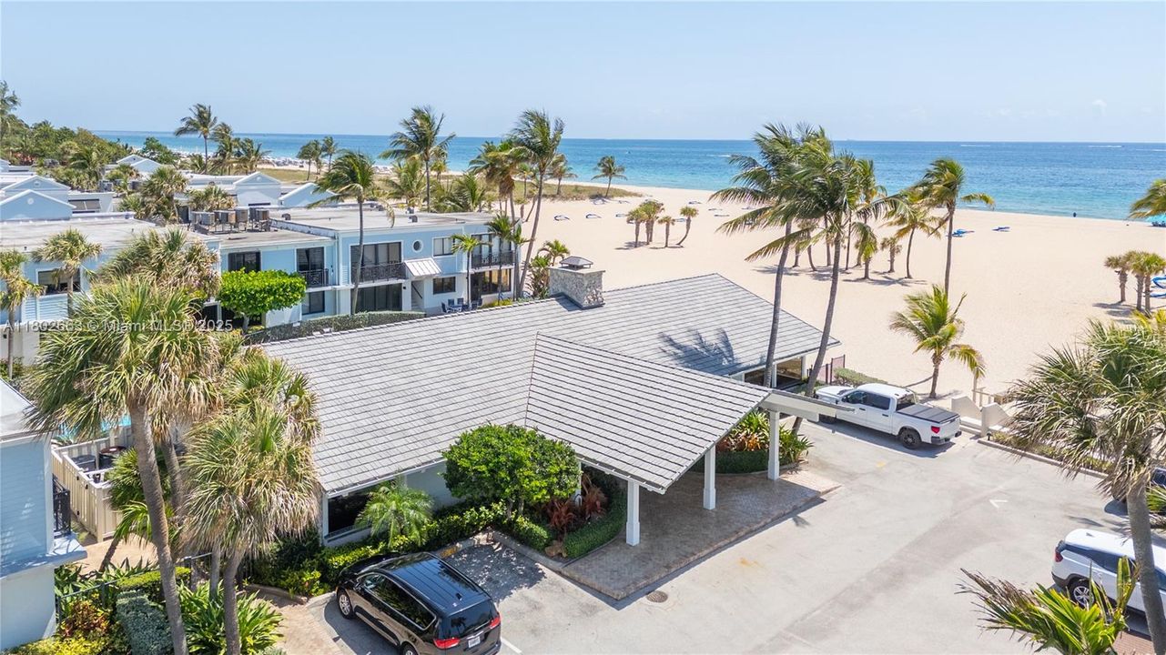 Recently Sold: $1,020,000 (2 beds, 2 baths, 1273 Square Feet)