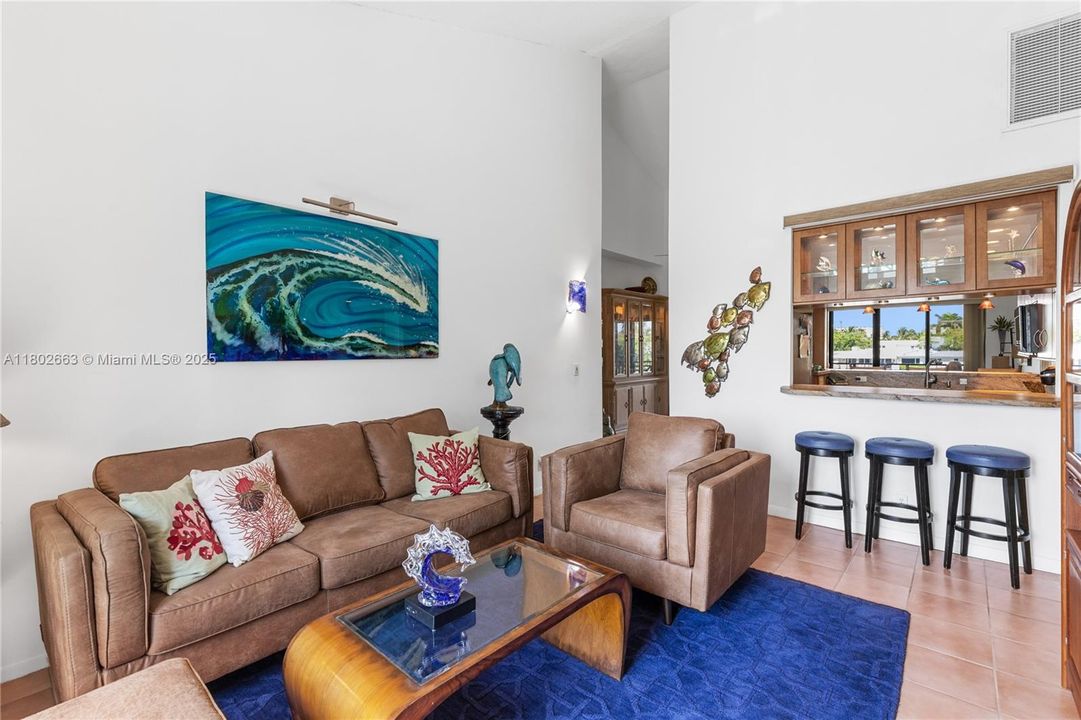 Recently Sold: $1,020,000 (2 beds, 2 baths, 1273 Square Feet)