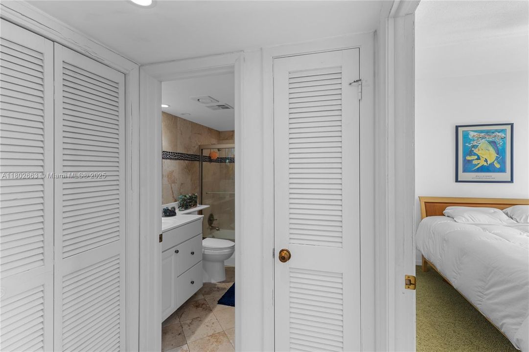 Recently Sold: $1,020,000 (2 beds, 2 baths, 1273 Square Feet)