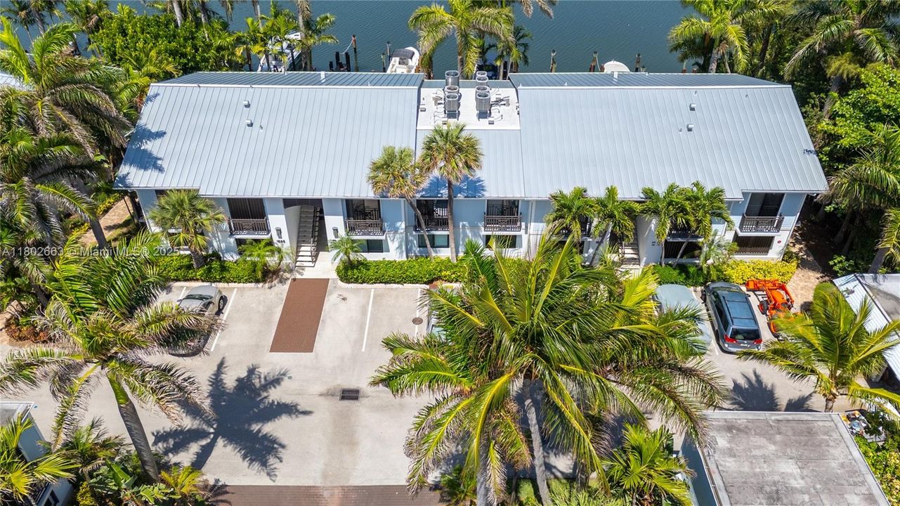 Recently Sold: $1,020,000 (2 beds, 2 baths, 1273 Square Feet)