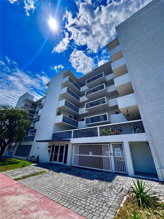 Vendido Recientemente: $288,000 (1 camas, 1 baños, 742 Pies cuadrados)