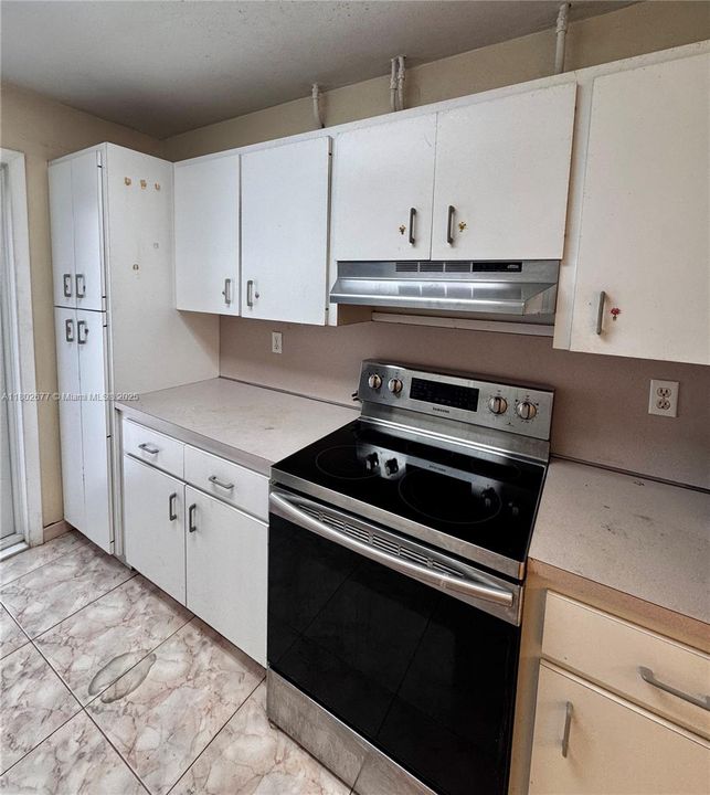 Vendido Recientemente: $288,000 (1 camas, 1 baños, 742 Pies cuadrados)