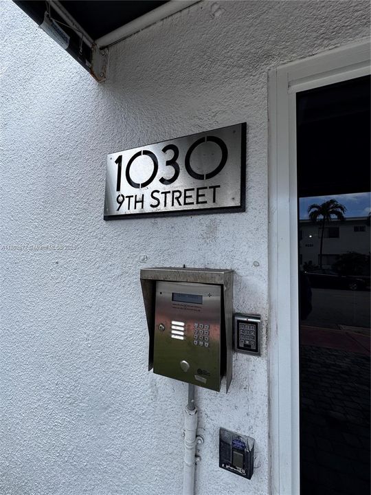 Vendido Recientemente: $288,000 (1 camas, 1 baños, 742 Pies cuadrados)