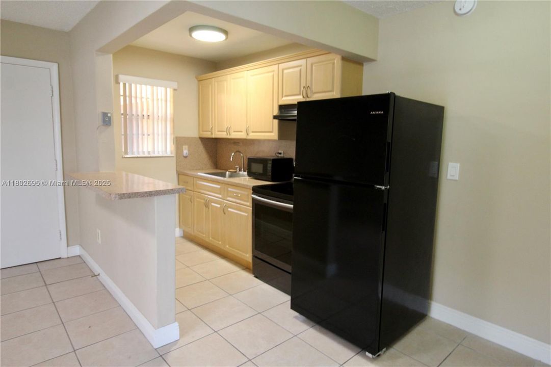 Recently Rented: $2,200 (1 beds, 1 baths, 14586 Square Feet)
