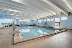 For Sale: $93,000 (1 beds, 1 baths, 585 Square Feet)