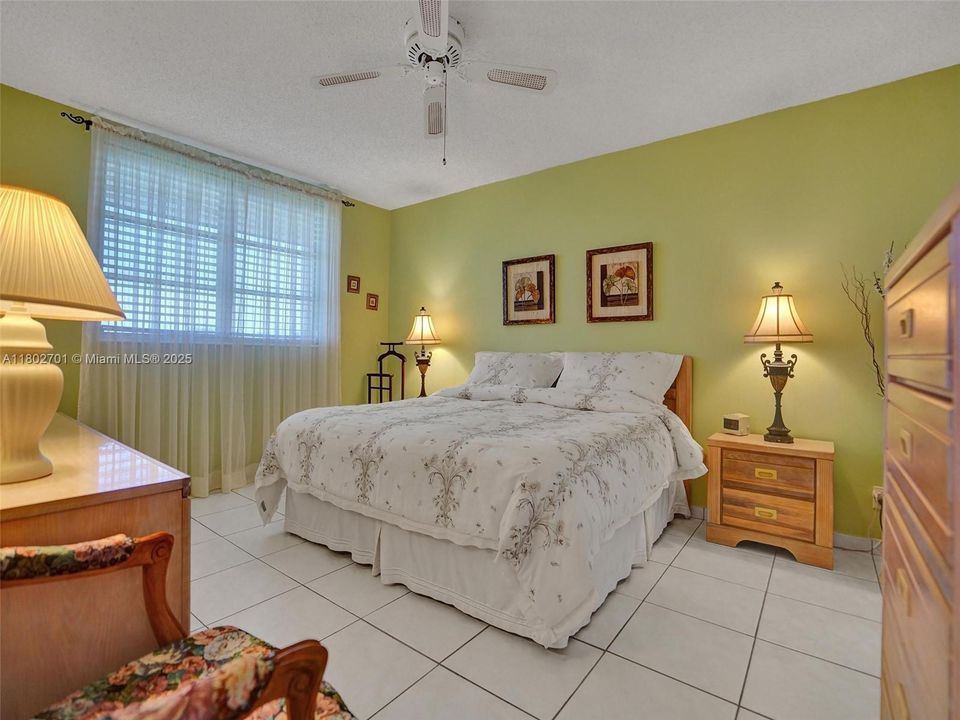 Recently Sold: $80,900 (1 beds, 1 baths, 768 Square Feet)