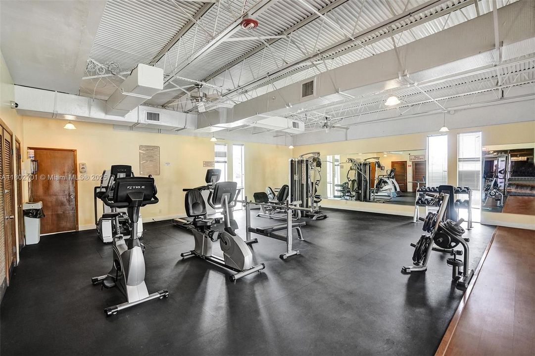 Recently Sold: $80,900 (1 beds, 1 baths, 768 Square Feet)