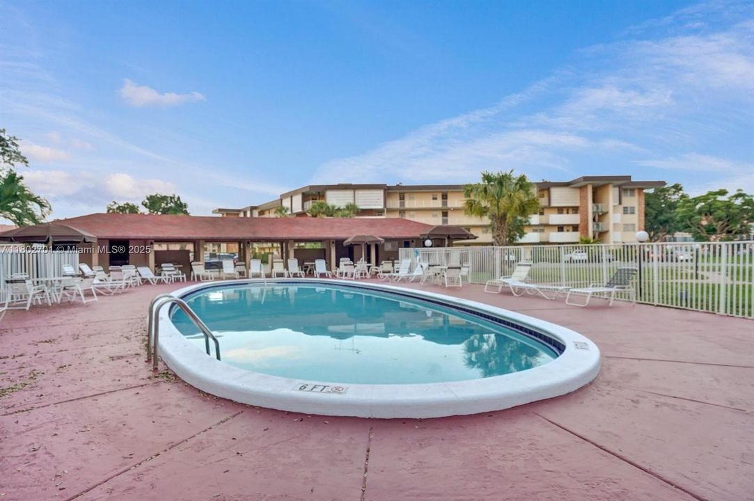 Recently Sold: $80,900 (1 beds, 1 baths, 768 Square Feet)