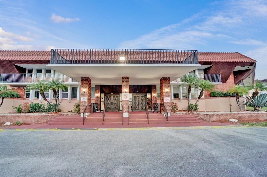 Recently Sold: $80,900 (1 beds, 1 baths, 768 Square Feet)