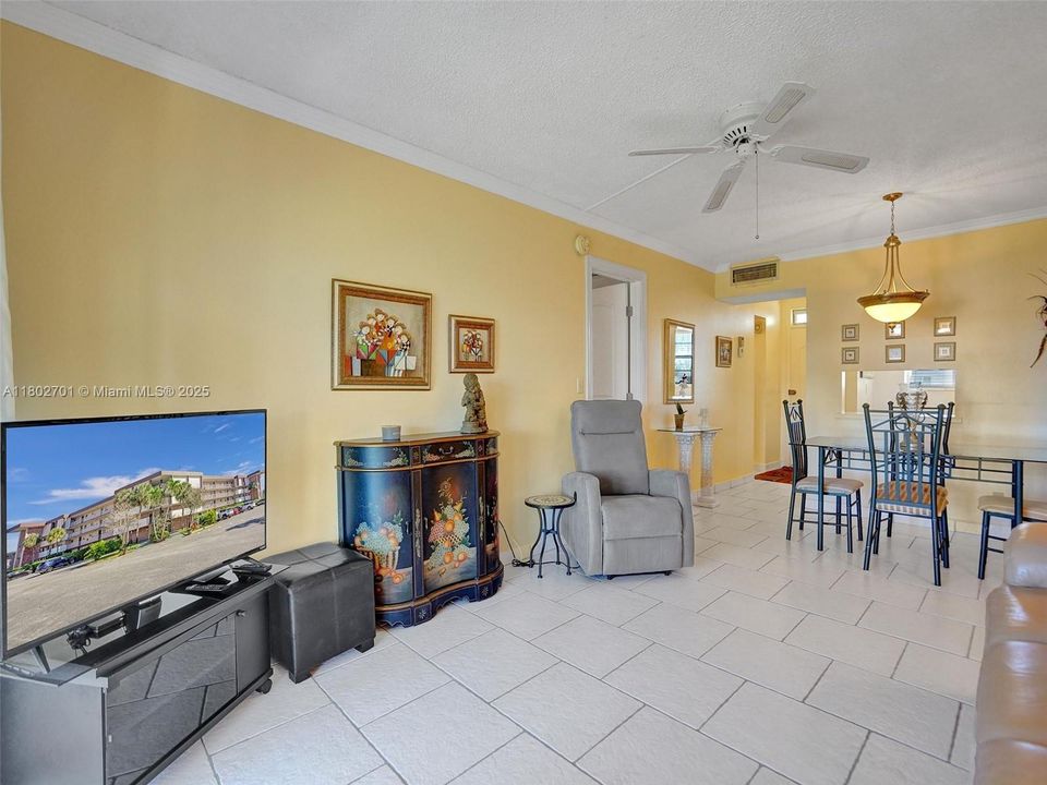 Recently Sold: $80,900 (1 beds, 1 baths, 768 Square Feet)