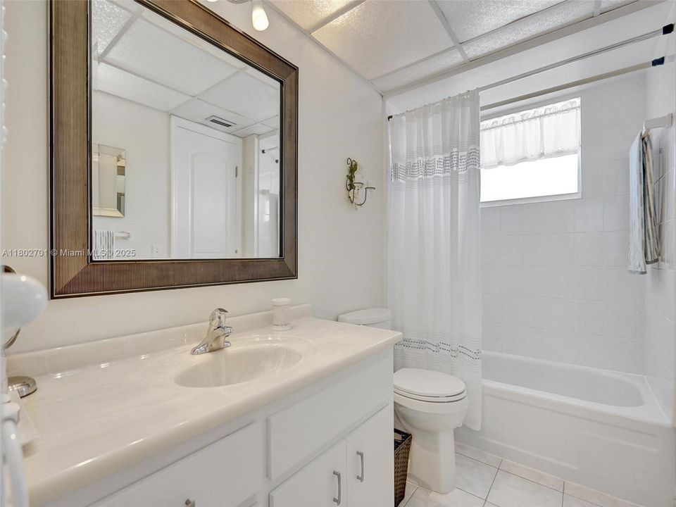 Recently Sold: $80,900 (1 beds, 1 baths, 768 Square Feet)