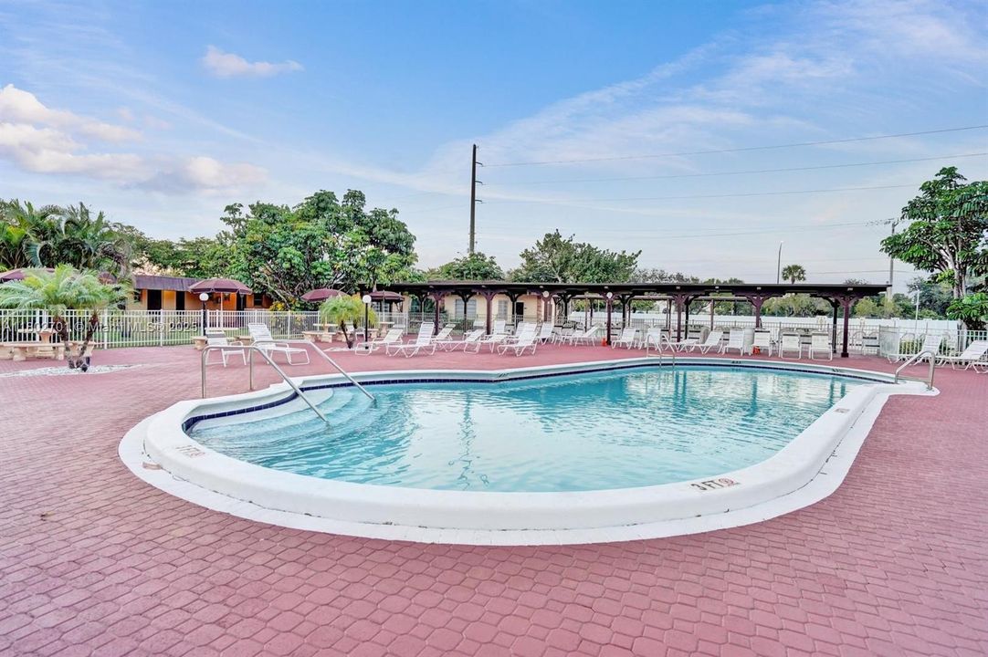 Recently Sold: $80,900 (1 beds, 1 baths, 768 Square Feet)