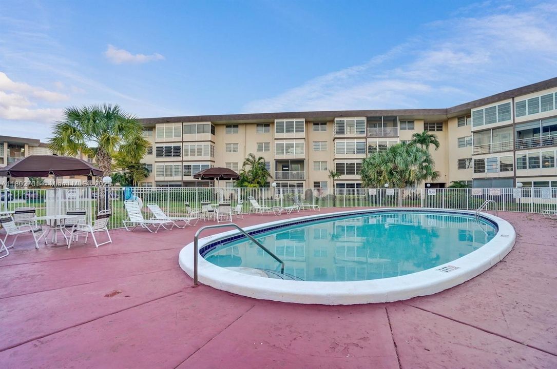 Recently Sold: $80,900 (1 beds, 1 baths, 768 Square Feet)