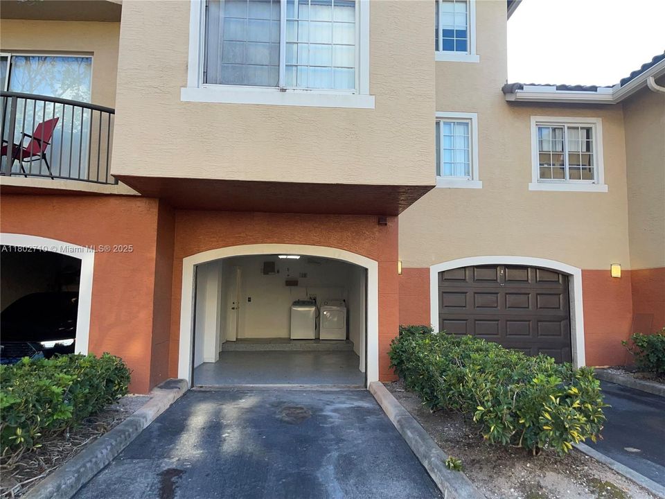 Recently Rented: $2,490 (3 beds, 2 baths, 1220 Square Feet)