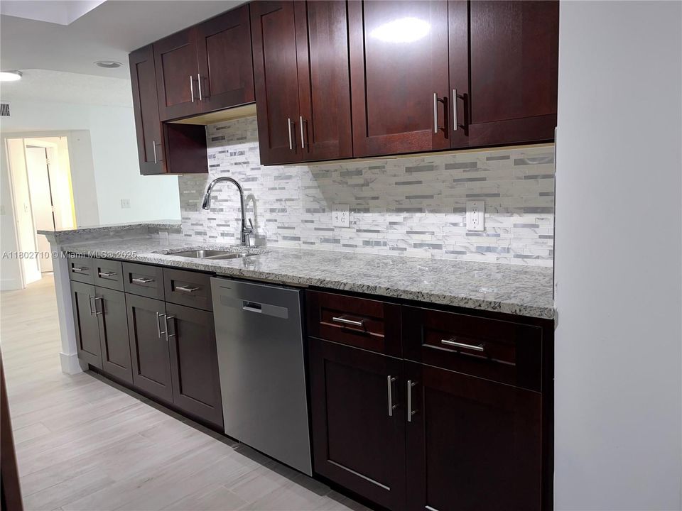 Recently Rented: $2,490 (3 beds, 2 baths, 1220 Square Feet)