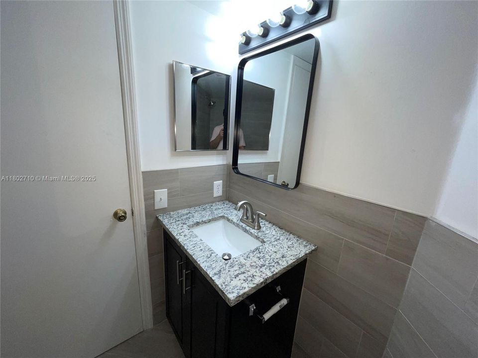 Recently Rented: $2,490 (3 beds, 2 baths, 1220 Square Feet)