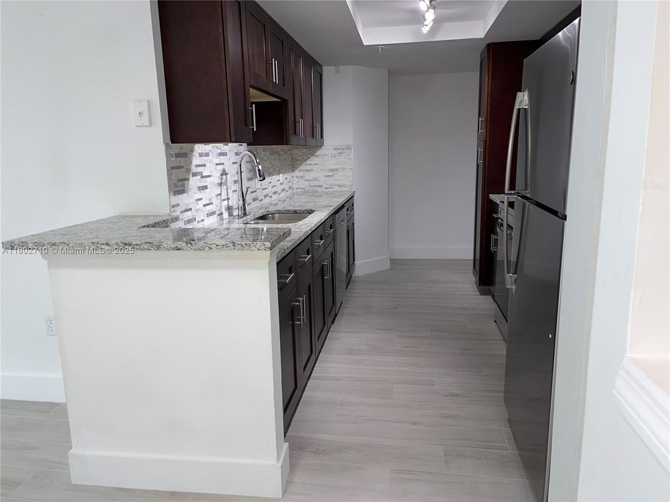 Recently Rented: $2,490 (3 beds, 2 baths, 1220 Square Feet)