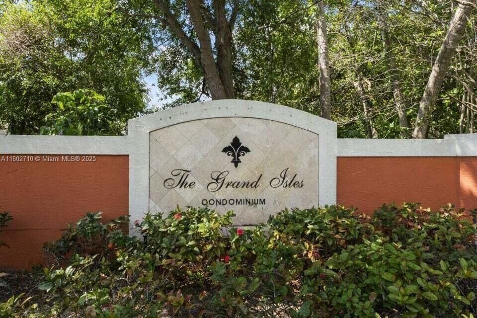 Recently Rented: $2,490 (3 beds, 2 baths, 1220 Square Feet)