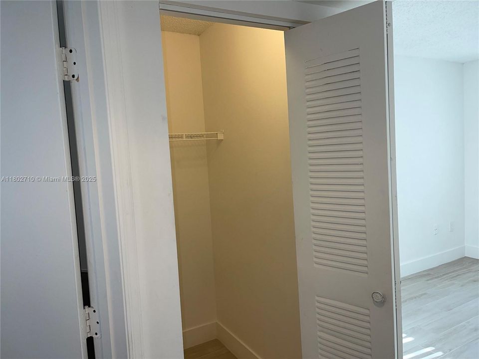 Recently Rented: $2,490 (3 beds, 2 baths, 1220 Square Feet)